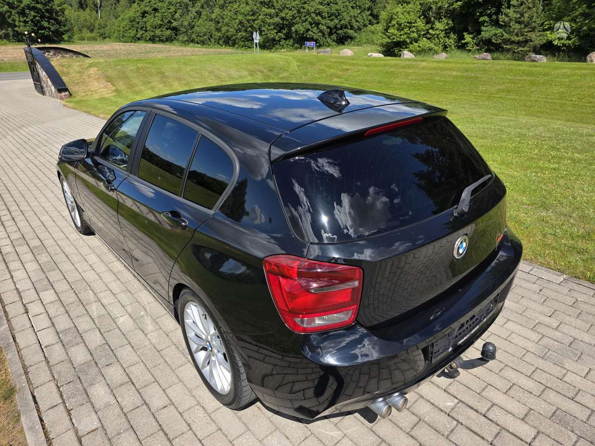 BMW 125, 2.0 l., Хэтчбек