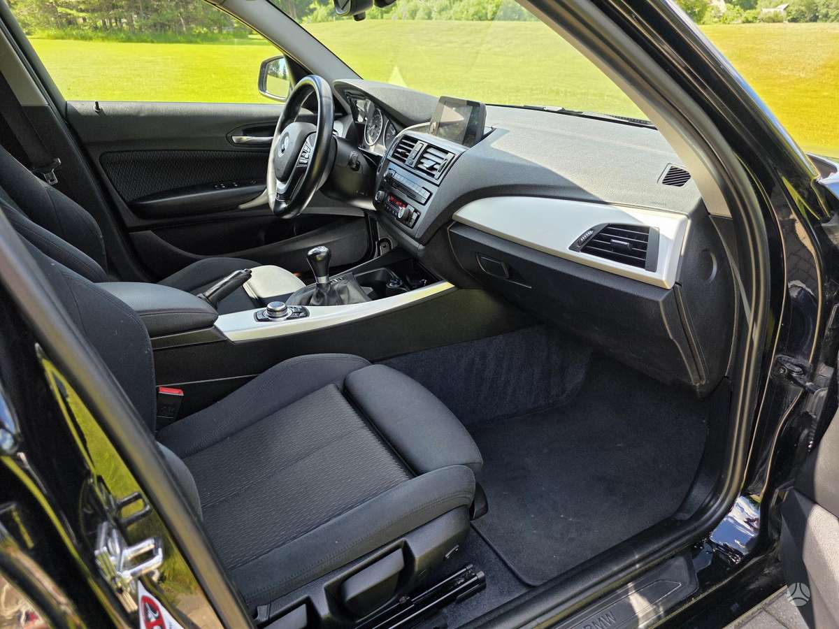 BMW 125, 2.0 l., hatchback