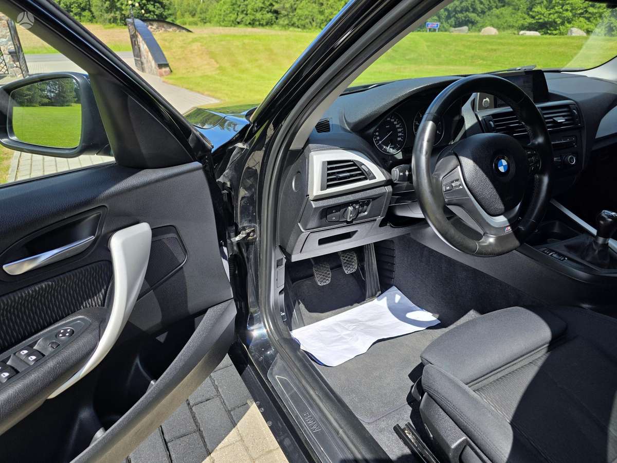 BMW 125, 2.0 l., Хэтчбек