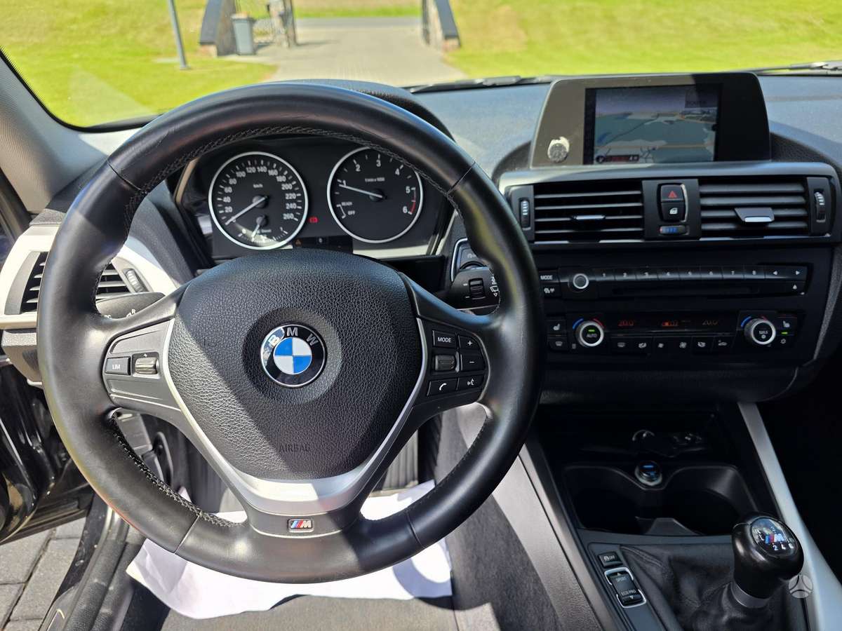 BMW 125, 2.0 l., hatchback
