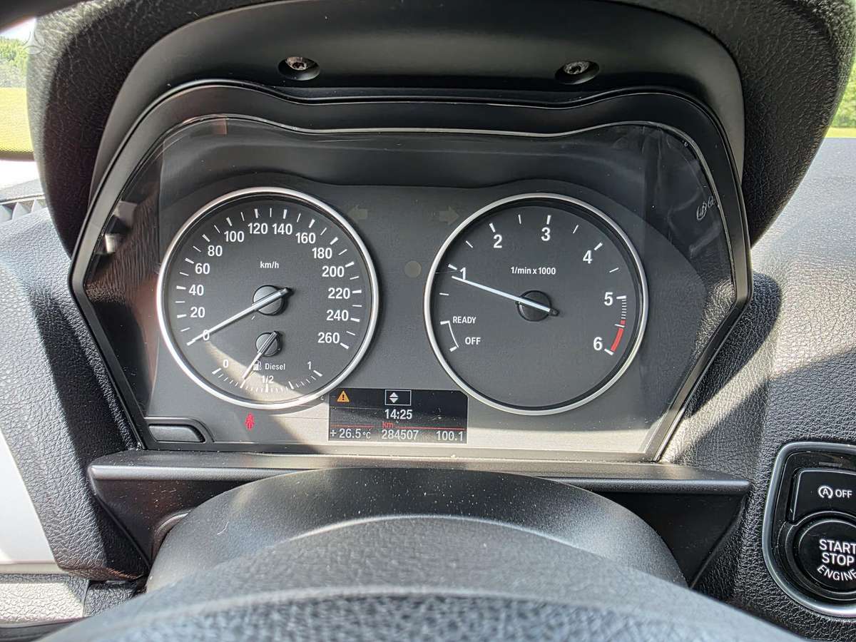 BMW 125, 2.0 l., hatchback