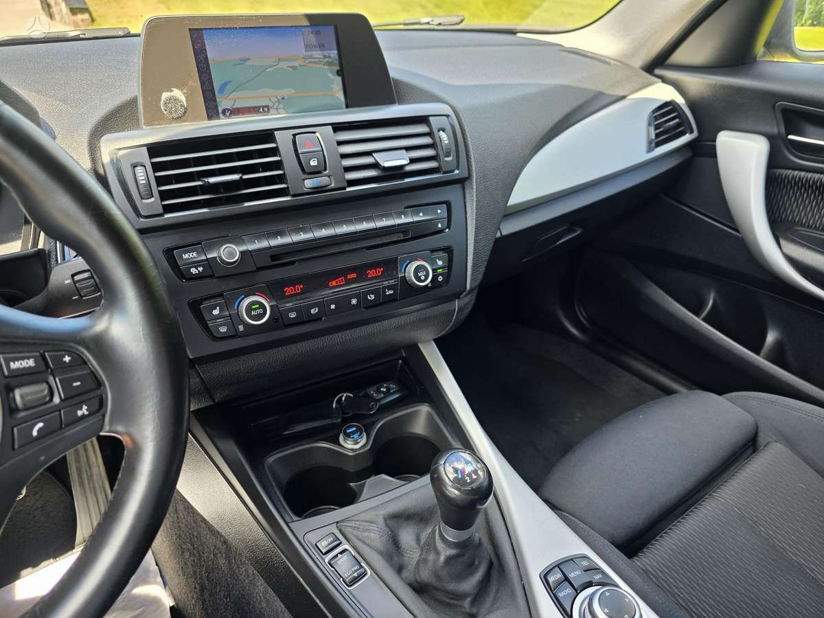 BMW 125, 2.0 l., hatchback