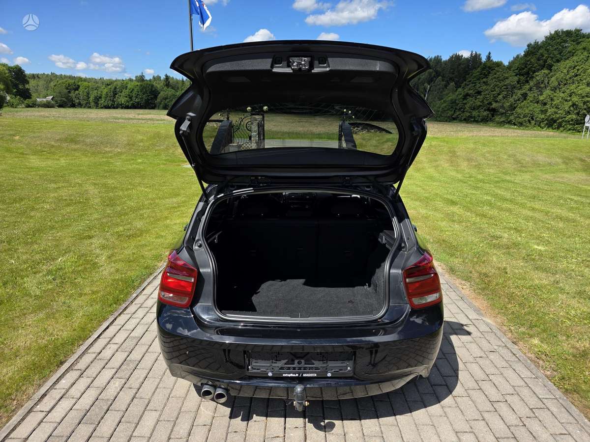 BMW 125, 2.0 l., hatchback