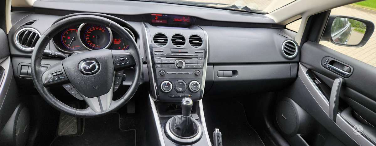 Mazda CX-7, 2.2 l., off-road / crossover