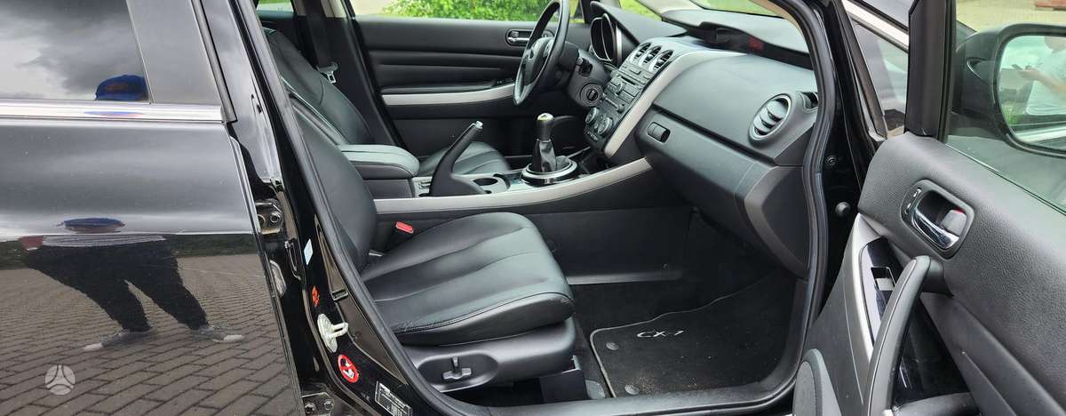 Mazda CX-7, 2.2 l., off-road / crossover