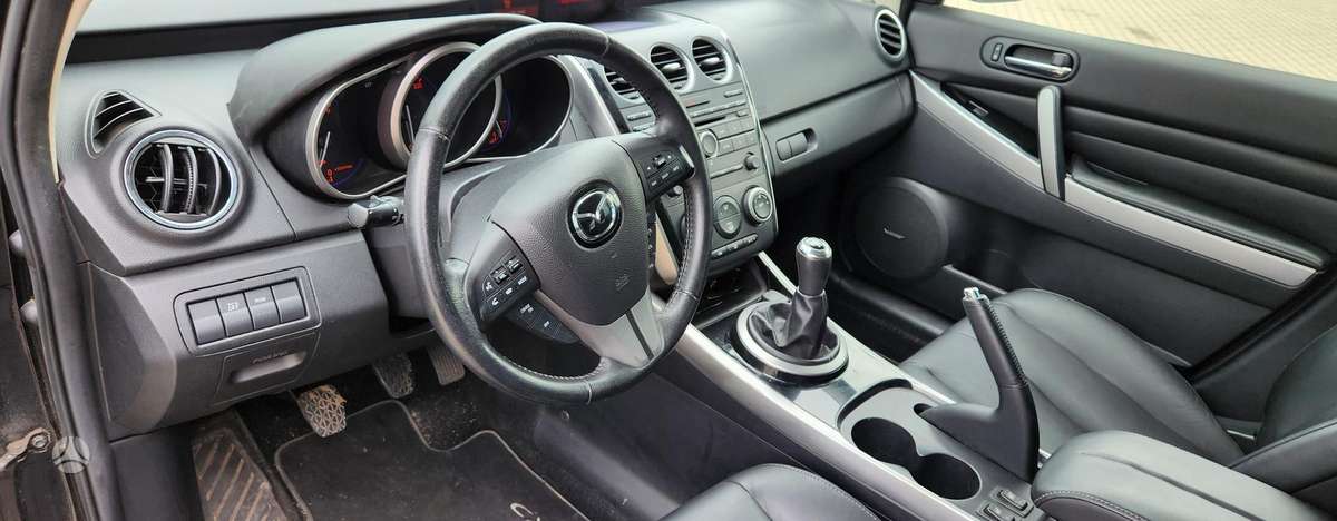 Mazda CX-7, 2.2 l., off-road / crossover