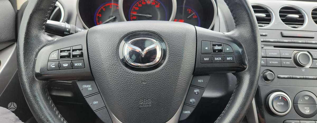 Mazda CX-7, 2.2 l., off-road / crossover