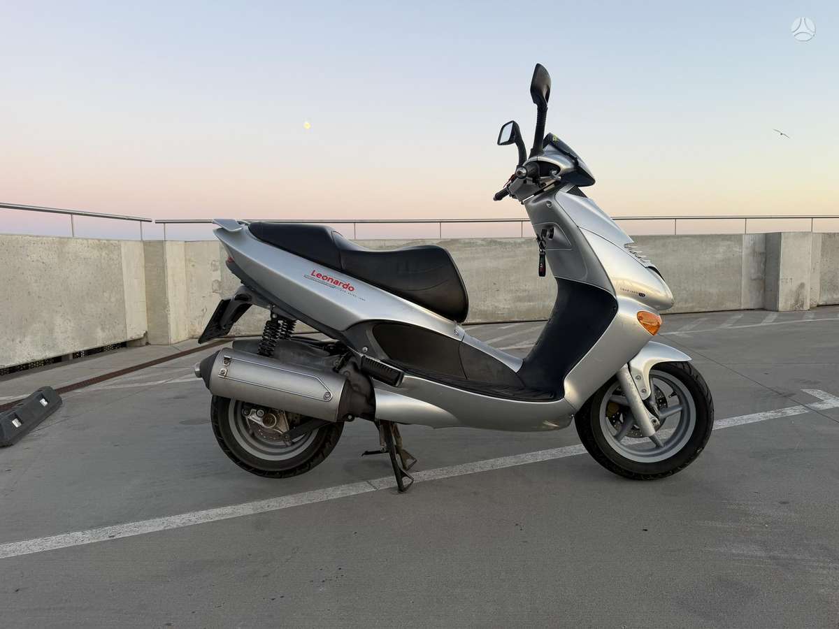Aprilia Leonardo 125cc, scooters / mopeds