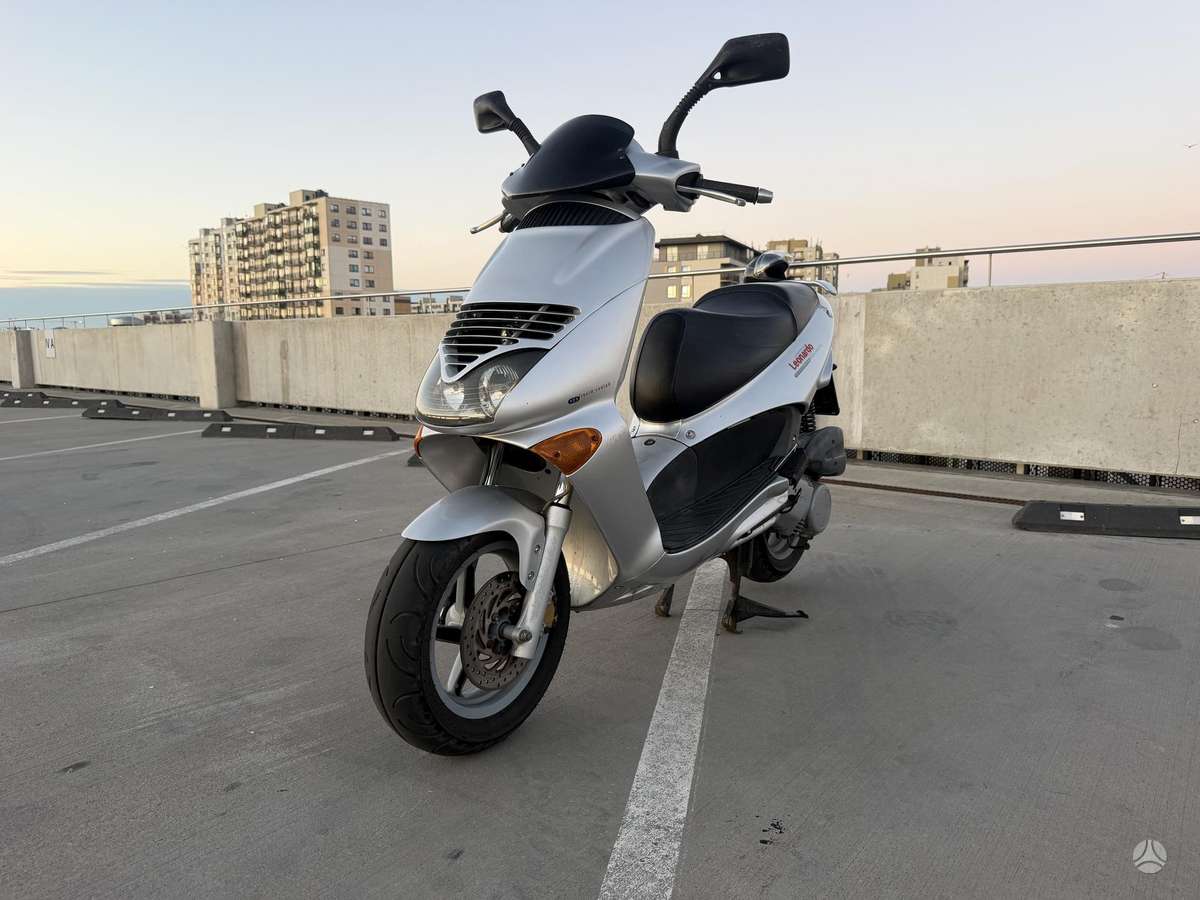Aprilia Leonardo 125cc, scooters / mopeds