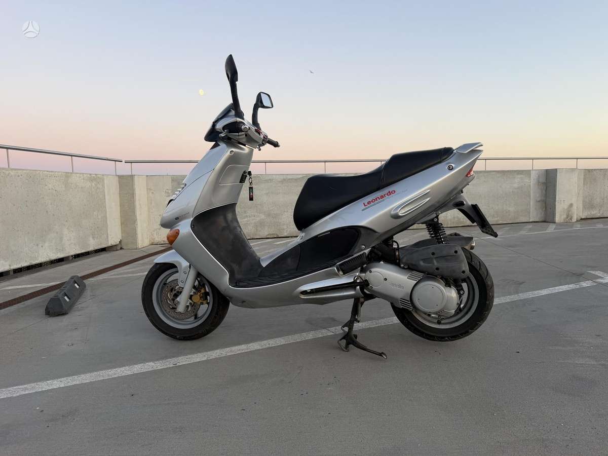 Aprilia Leonardo 125cc, scooters / mopeds