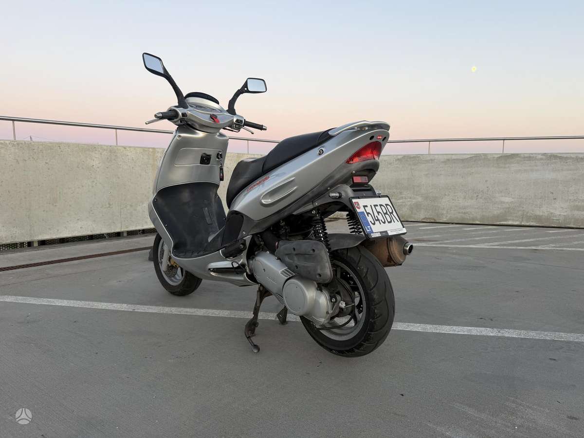 Aprilia Leonardo 125cc, scooters / mopeds