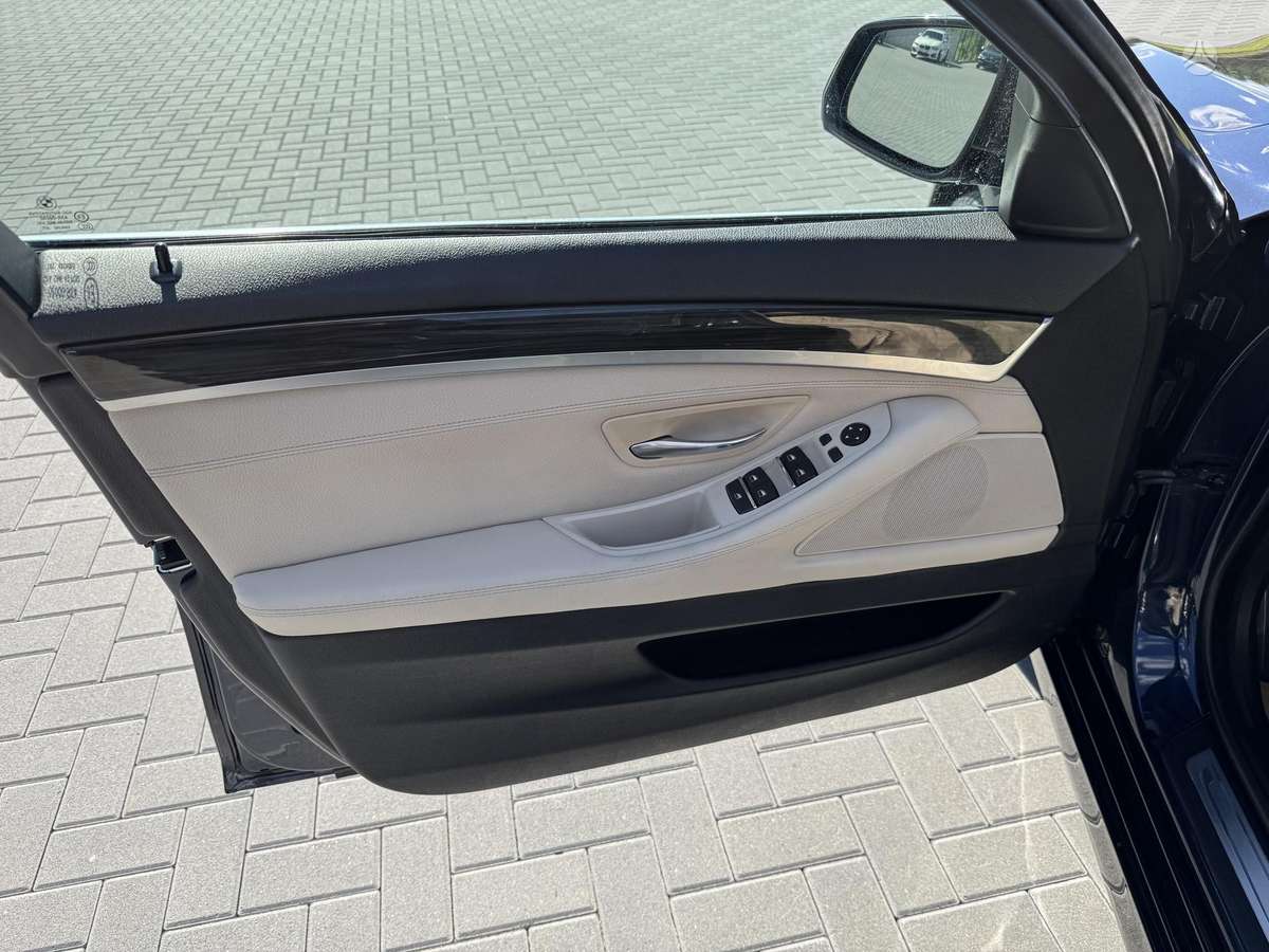 BMW 525, 2.0 l., Универсал