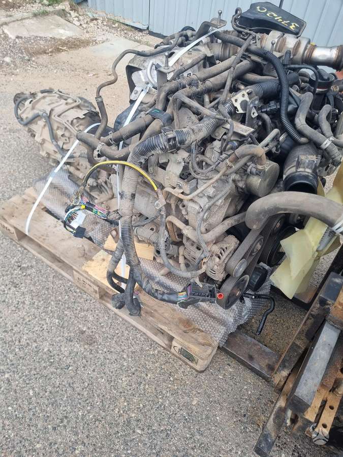 Nissan Navara, V9X, differential, gearbox, engine