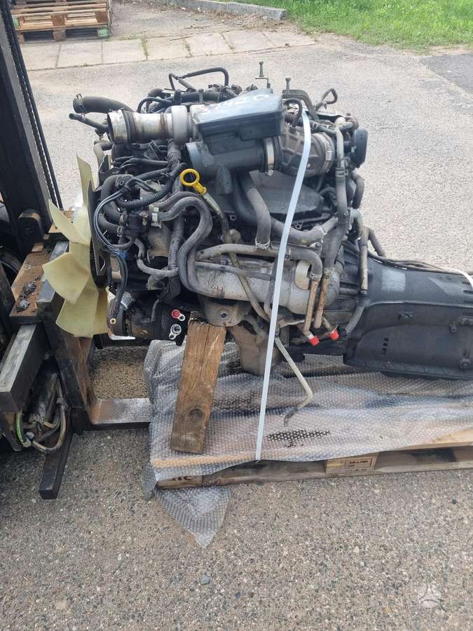 Nissan Navara, V9X, differential, gearbox, engine