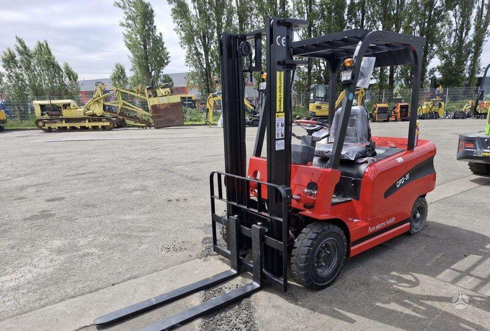 -Kita- Starv cpd 20, forklifts