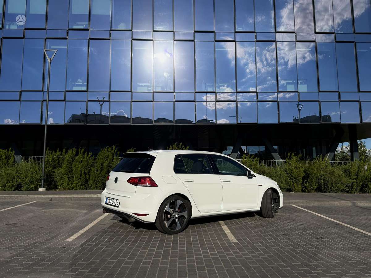 Volkswagen Golf, 2.0 l., hatchback