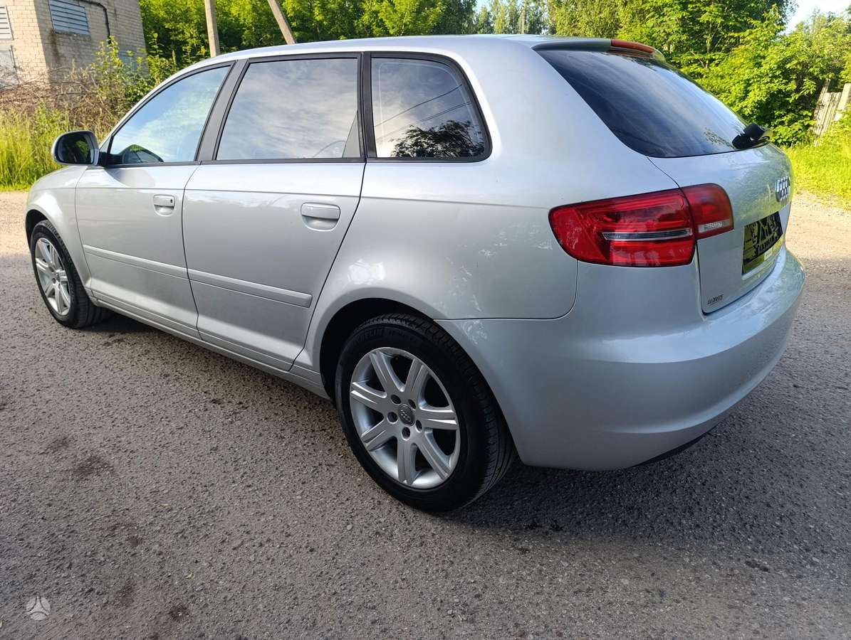 Audi A3, 1.6 l., hatchback