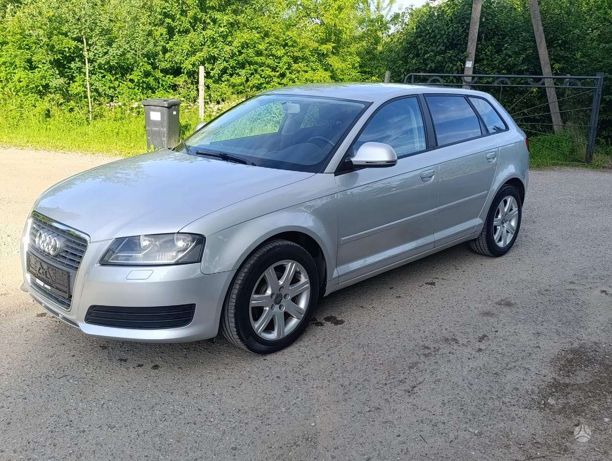 Audi A3, 1.6 l., hatchback