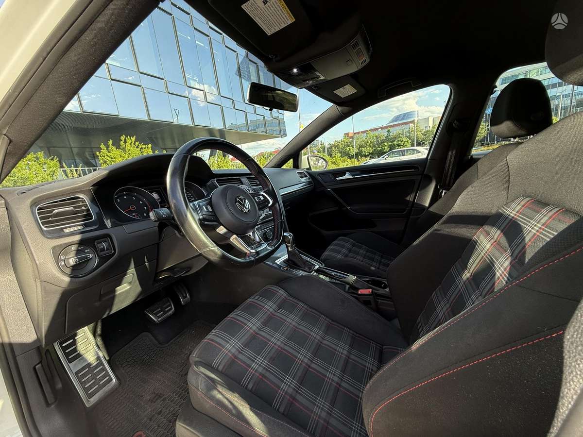 Volkswagen Golf, 2.0 l., hatchback