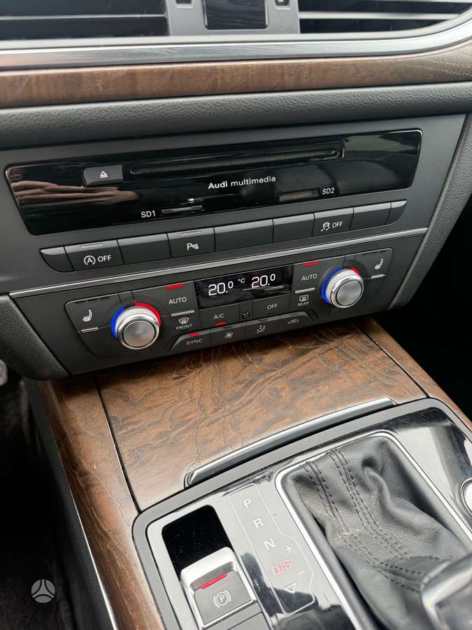 Audi A6, 2.0 l., Седан