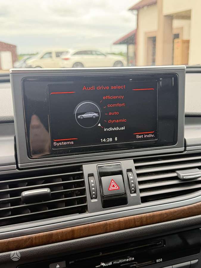Audi A6, 2.0 l., Седан