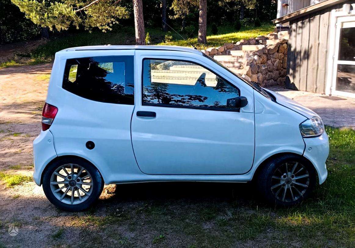 Microcar Mgo, 0.7 l., hatchback