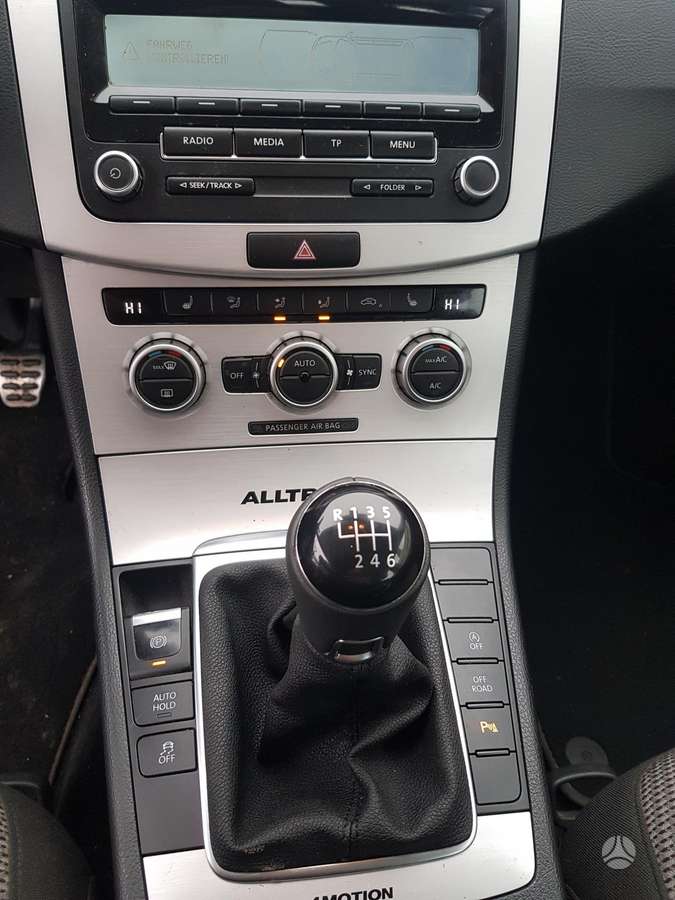 Volkswagen Passat Alltrack - 11