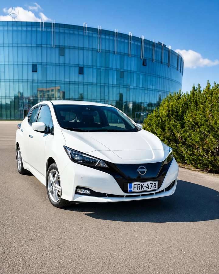 Nissan Leaf, 40 kWh, hatchback