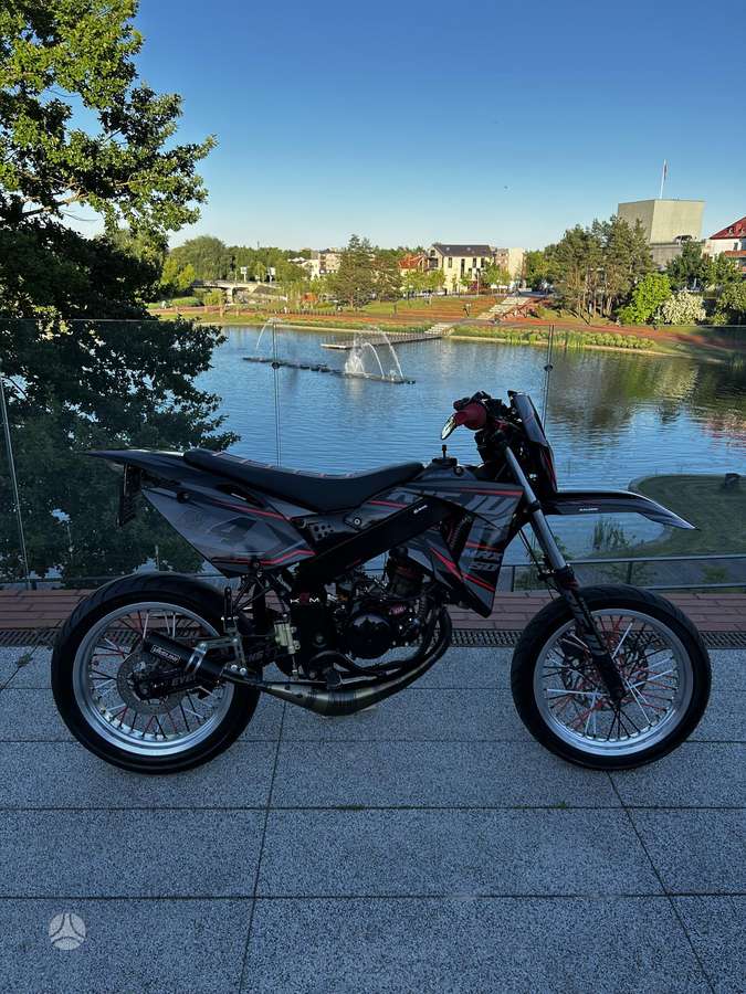 Rieju MRX 50cc, supermoto