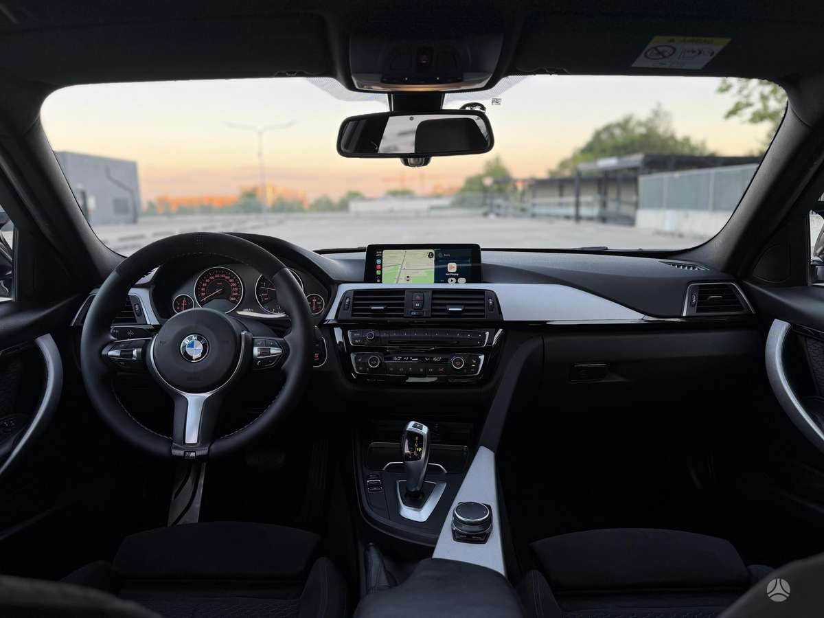 BMW 335, 3.0 l., Седан