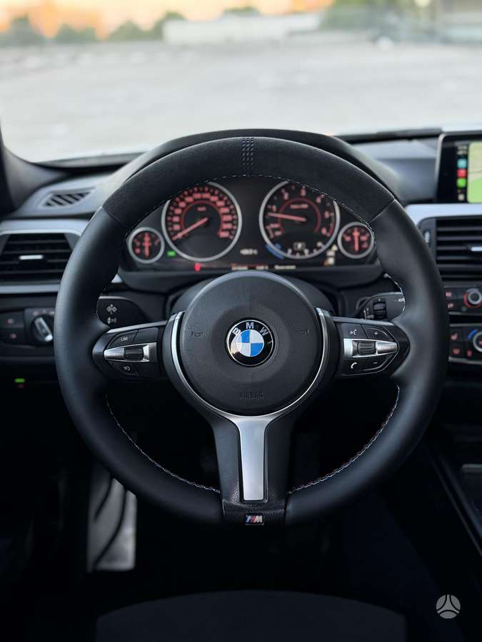 BMW 335, 3.0 l., Седан