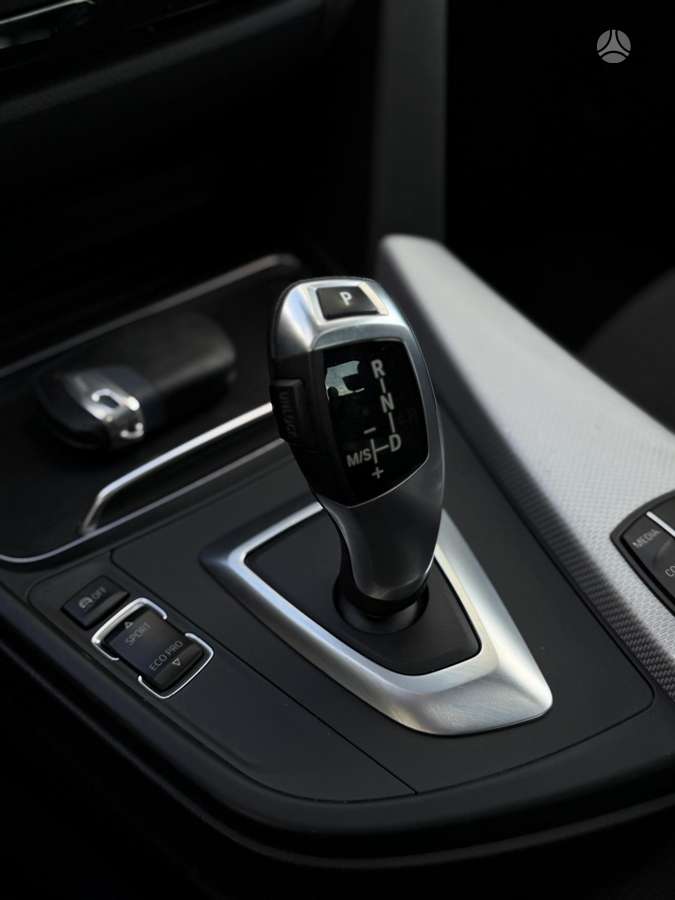 BMW 335, 3.0 l., Седан