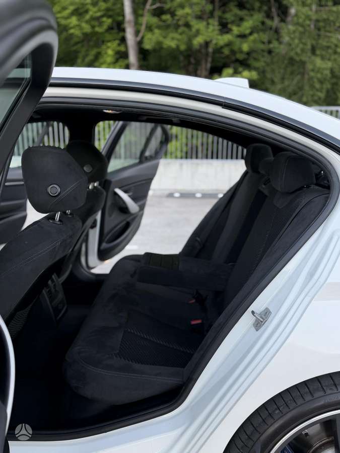 BMW 335, 3.0 l., Седан