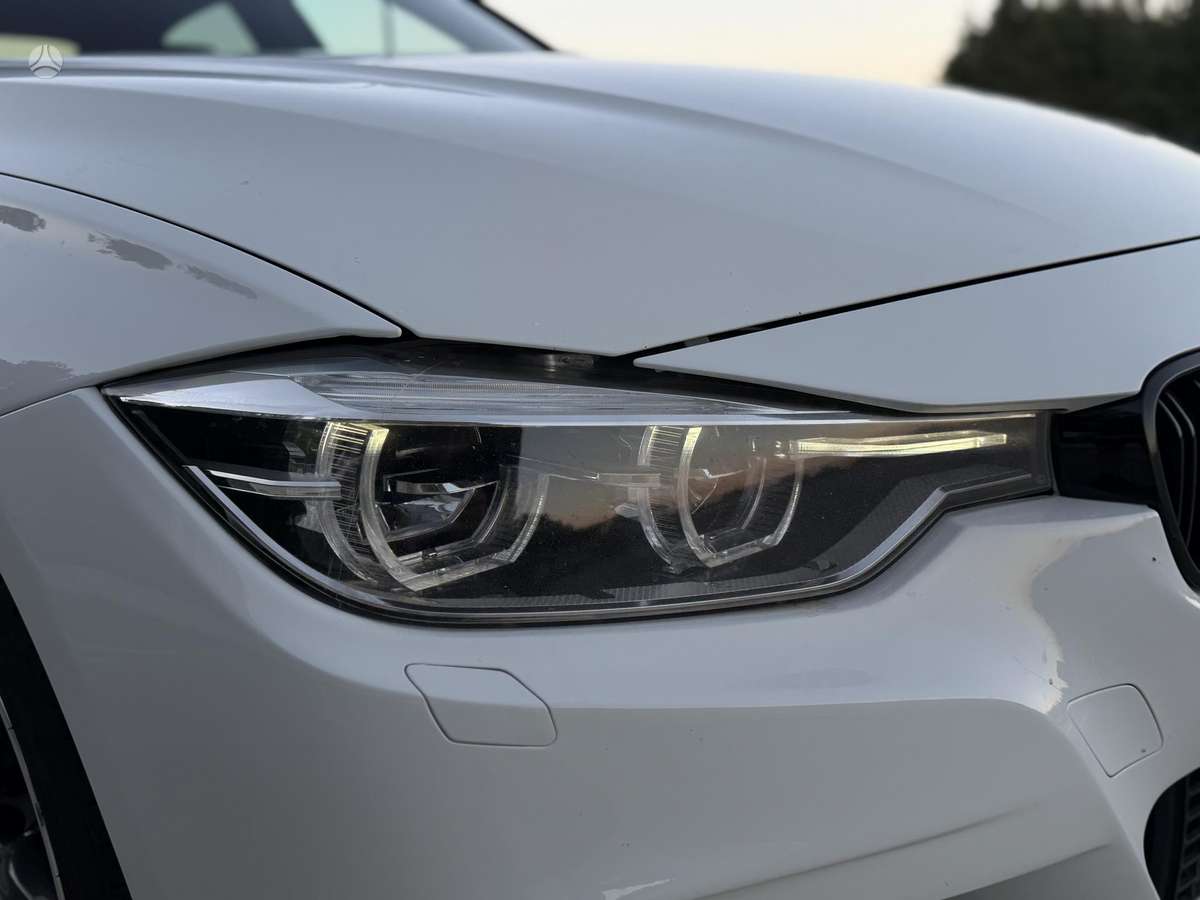 BMW 335, 3.0 l., Седан