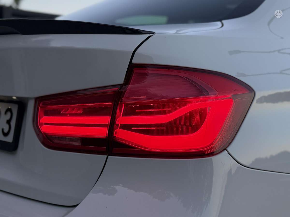 BMW 335, 3.0 l., Седан