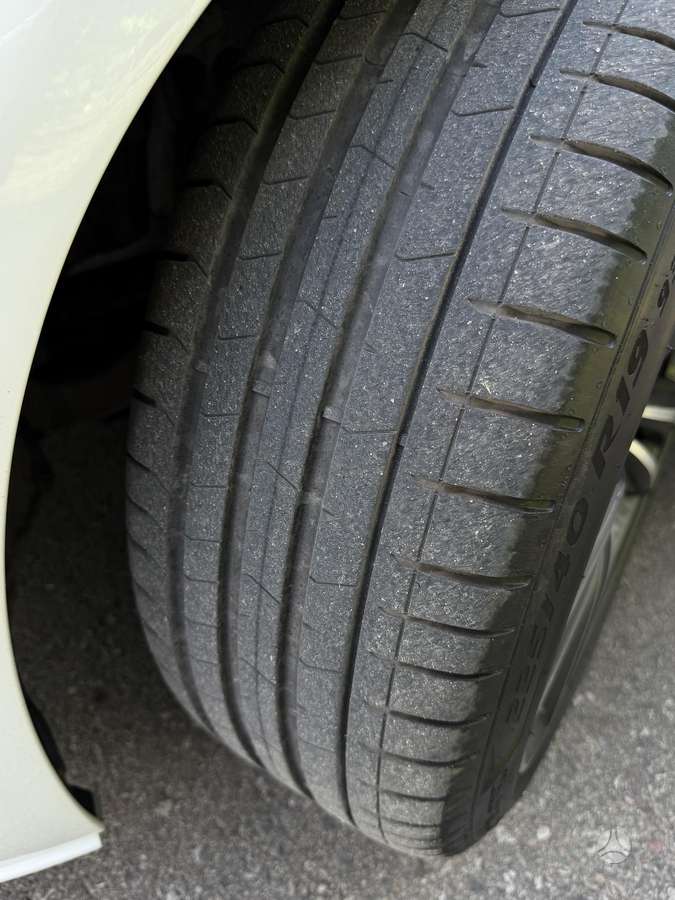 BMW 335, 3.0 l., Седан