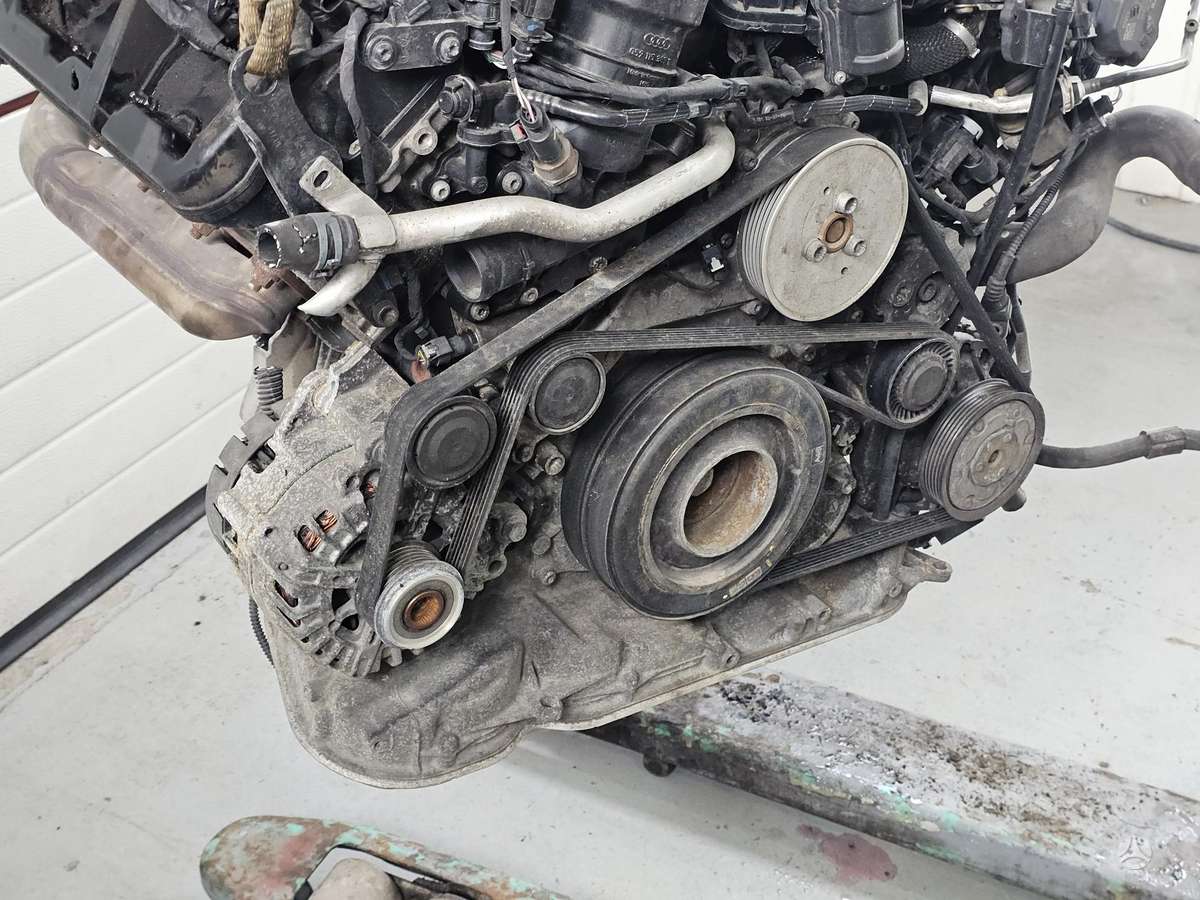 Audi A6, CRT, variklis