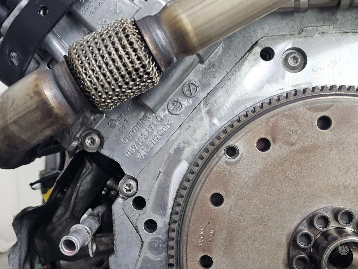 Audi A6, CRT, variklis