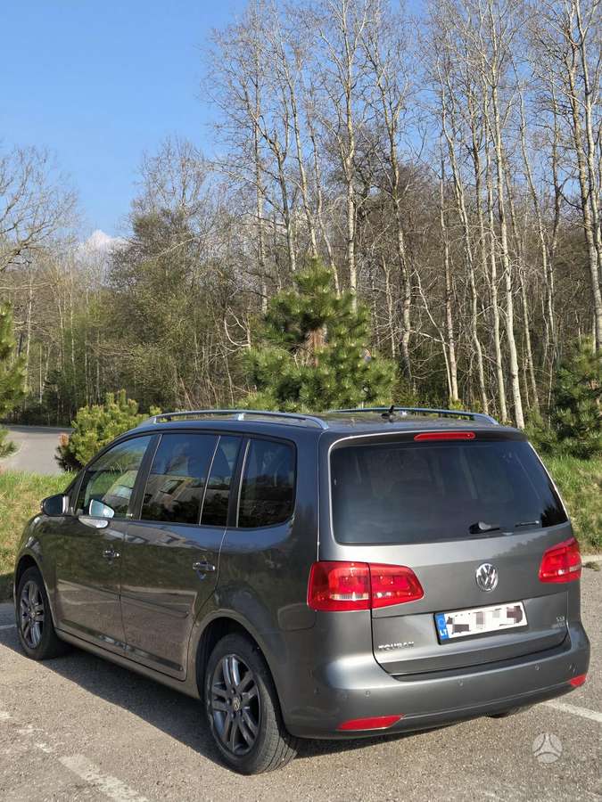 Volkswagen Touran - 3