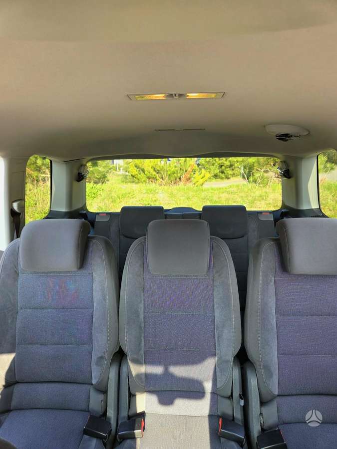Volkswagen Touran - 9