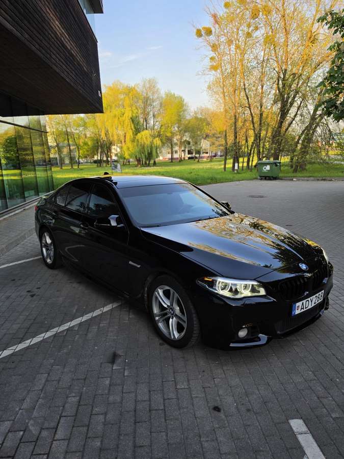 BMW 528, 2.0 l., Седан