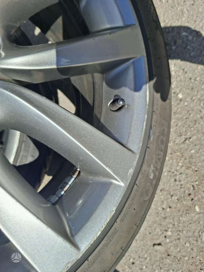 Kumho, летние 235/40 R19