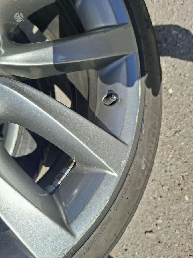 Kumho, vasarinės 235/40 R19