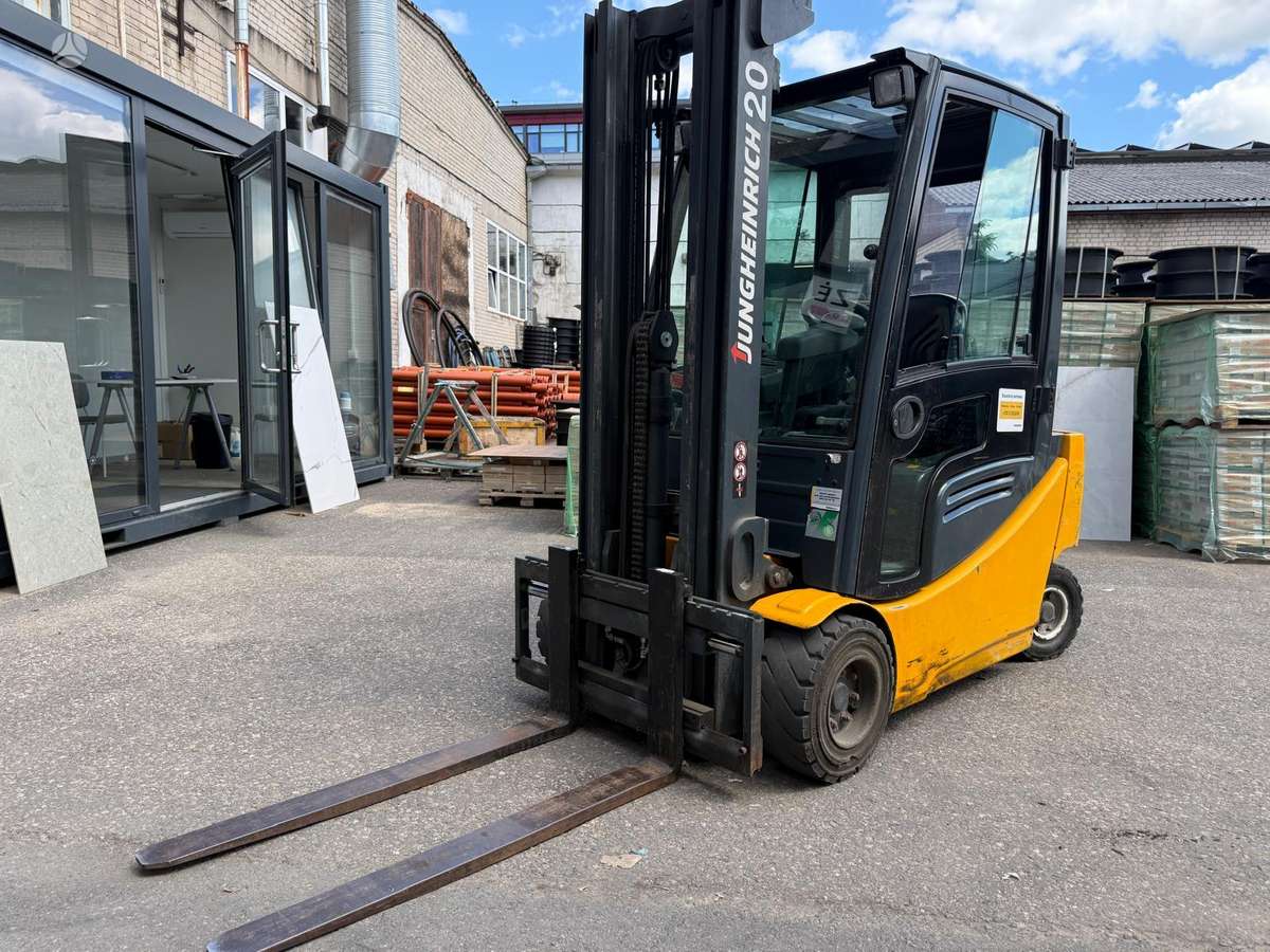 Jungheinrich EFG 320, forklifts