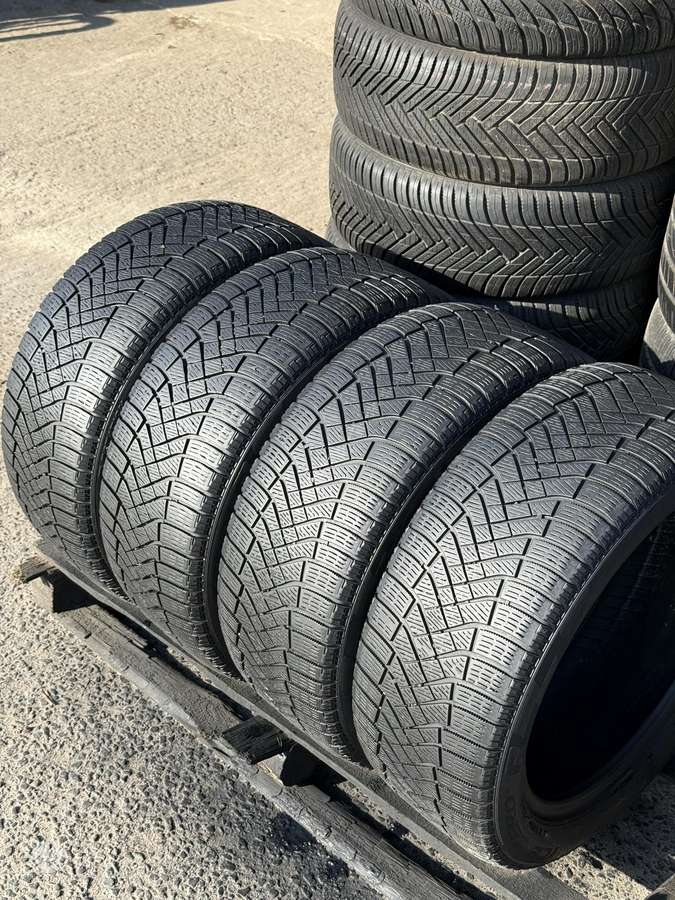 Pirelli Ice Zero F, всесезонные 225/50 R17