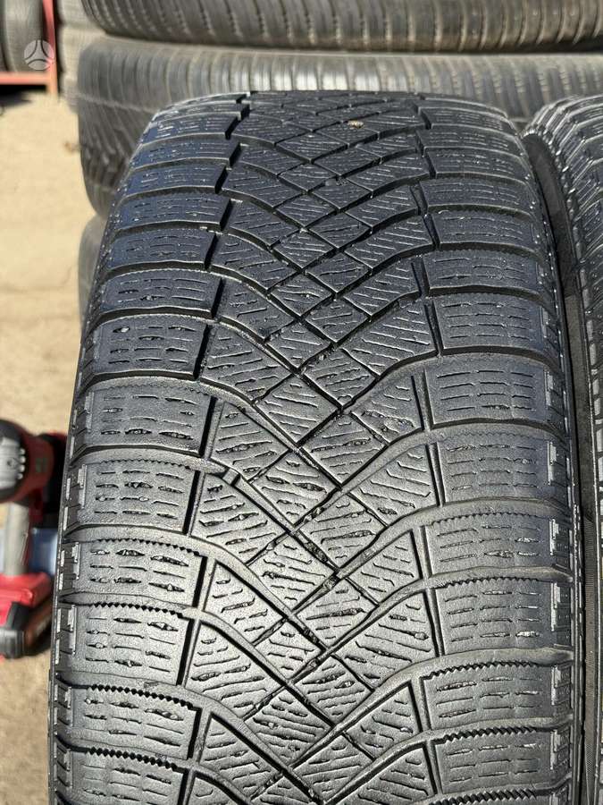 Pirelli Ice Zero F, winter 225/50 R17