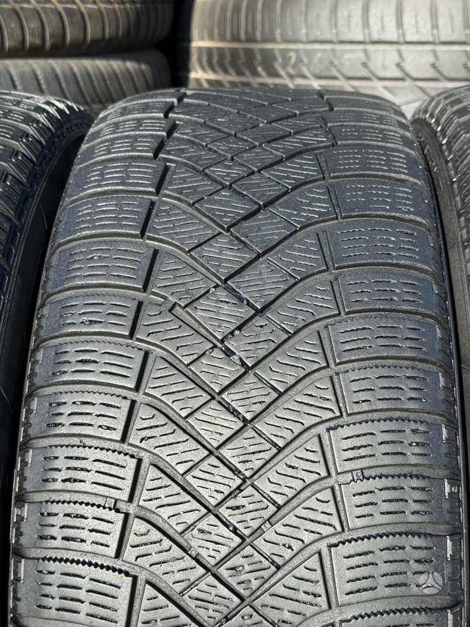 Pirelli Ice Zero F, всесезонные 225/50 R17