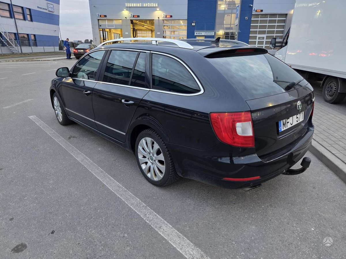 Skoda Superb, 2.0 l., wagon