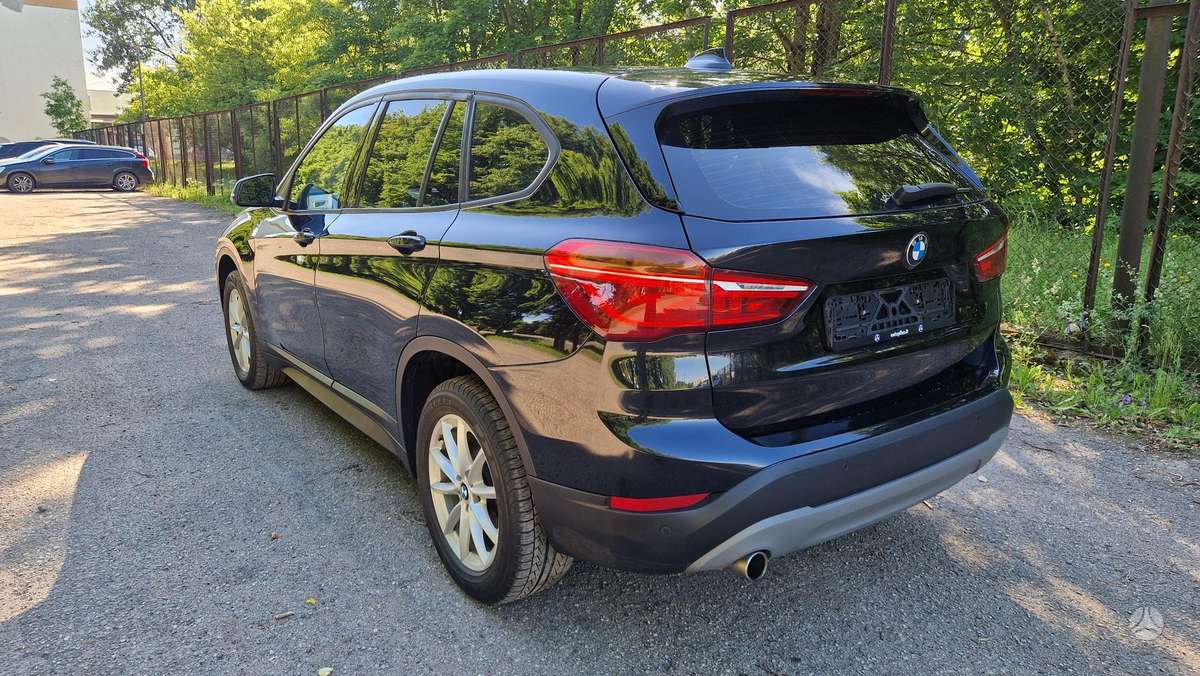 BMW X1, 1.5 l., Минивэн