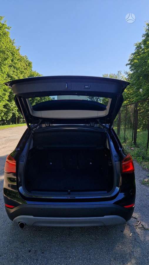 BMW X1, 1.5 l., Минивэн